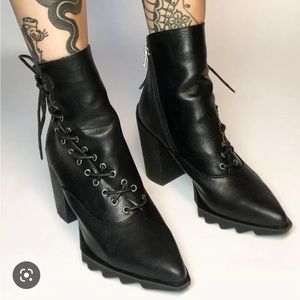 LaModa Wicked Prankster boots